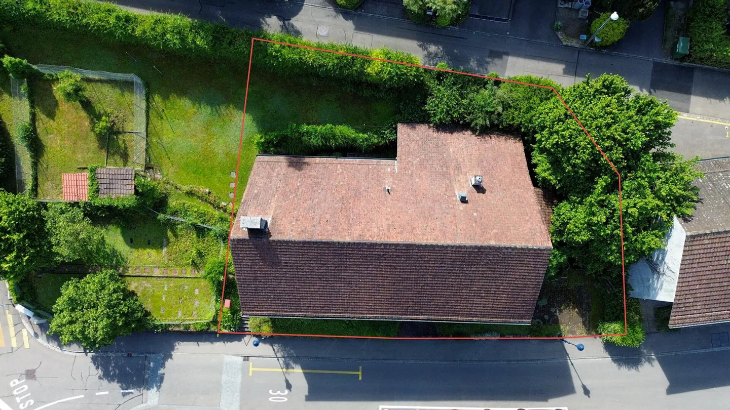 Bauernhaus mit Scheune und grossem Entwicklungspotenzial - Foto 5 von 29