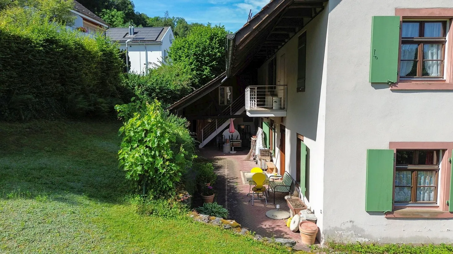 Bauernhaus mit Scheune und grossem Entwicklungspotenzial - Foto 8 von 29