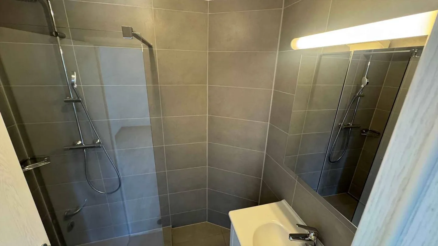 Appartement 5 pièces - Photo 7 sur 12