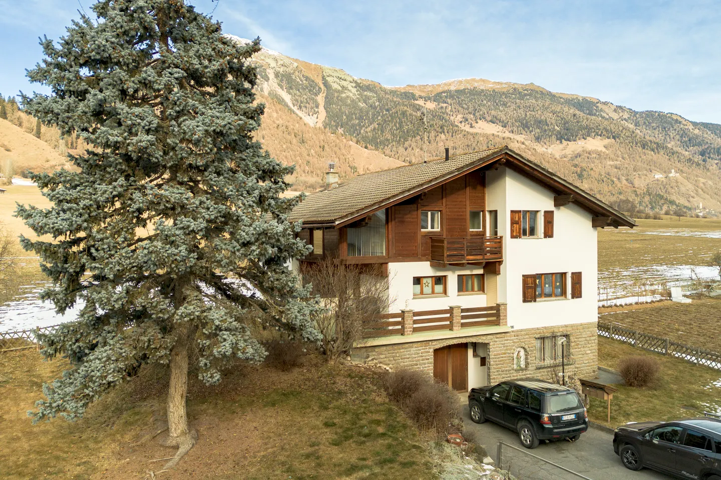 Idéal comme maison familiale ou pour vivre et louer - Photo 1 sur 4