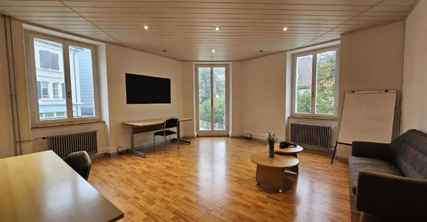 Charming 3.5-Room Apartment - Photo 1 of 6