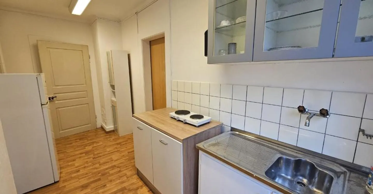 Charming 3.5-Room Apartment - Photo 2 of 6
