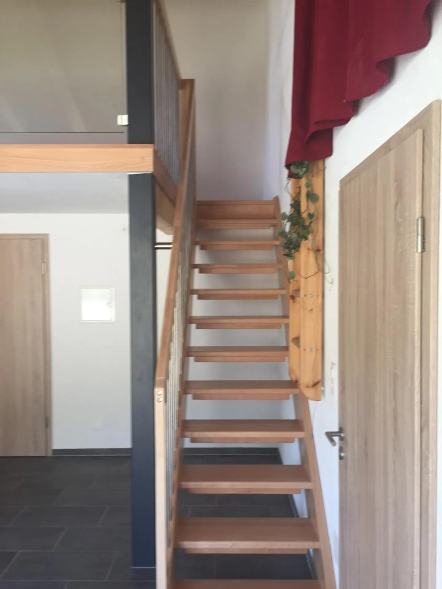 Incantevole appartamento con 2 camere da letto con terrazza privata in un ambiente tranquillo e verde - Foto 8 di 10