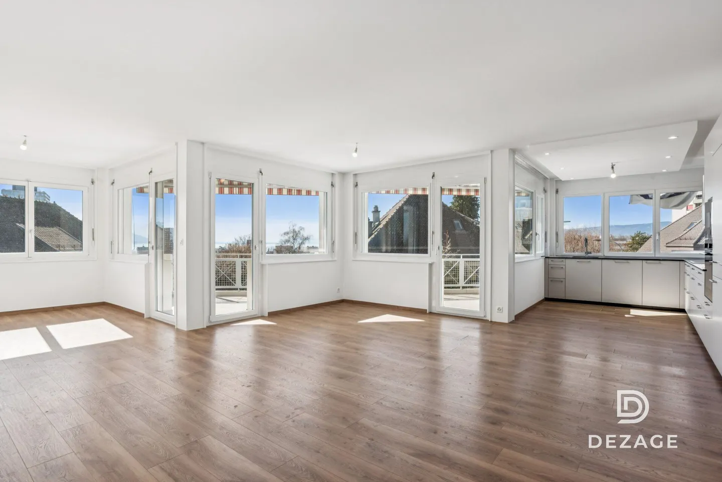 Appartement Familial Rénové avec Vue Lac - Photo 7 sur 12