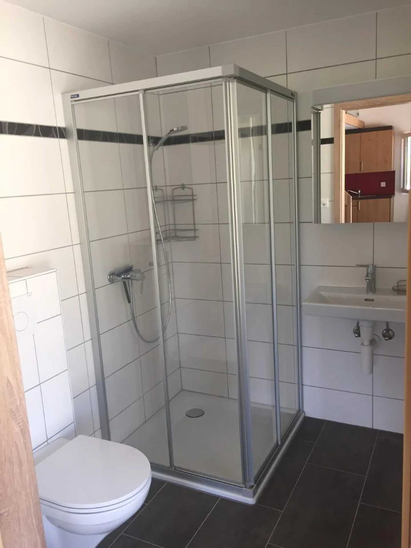 Incantevole appartamento con 2 camere da letto con terrazza privata in un ambiente tranquillo e verde - Foto 7 di 10
