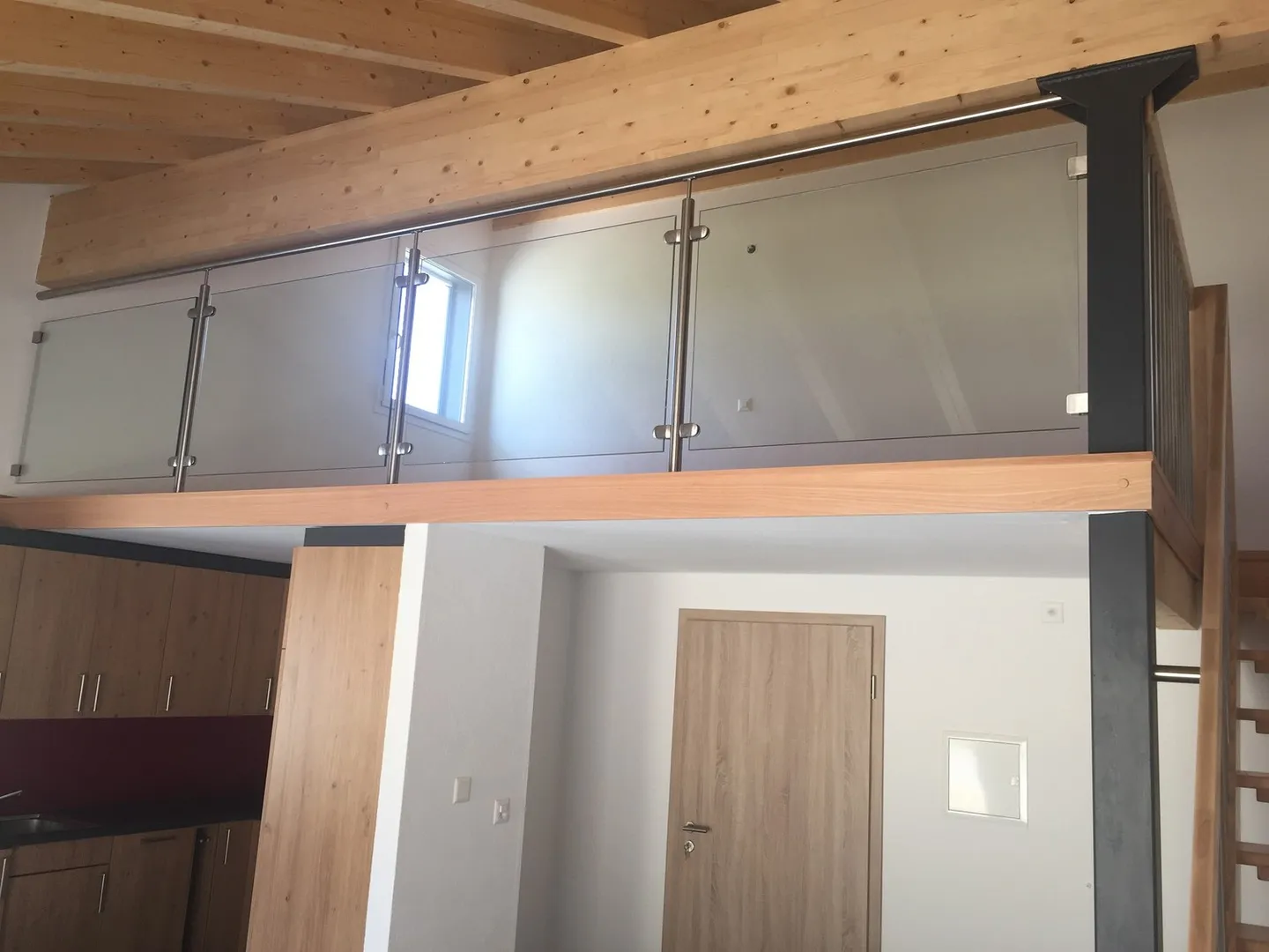 Incantevole appartamento con 2 camere da letto con terrazza privata in un ambiente tranquillo e verde - Foto 9 di 10