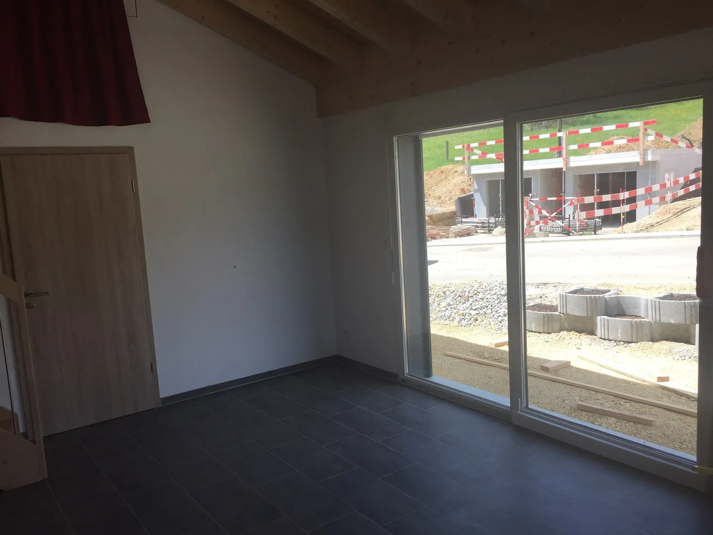 Incantevole appartamento con 2 camere da letto con terrazza privata in un ambiente tranquillo e verde - Foto 10 di 10