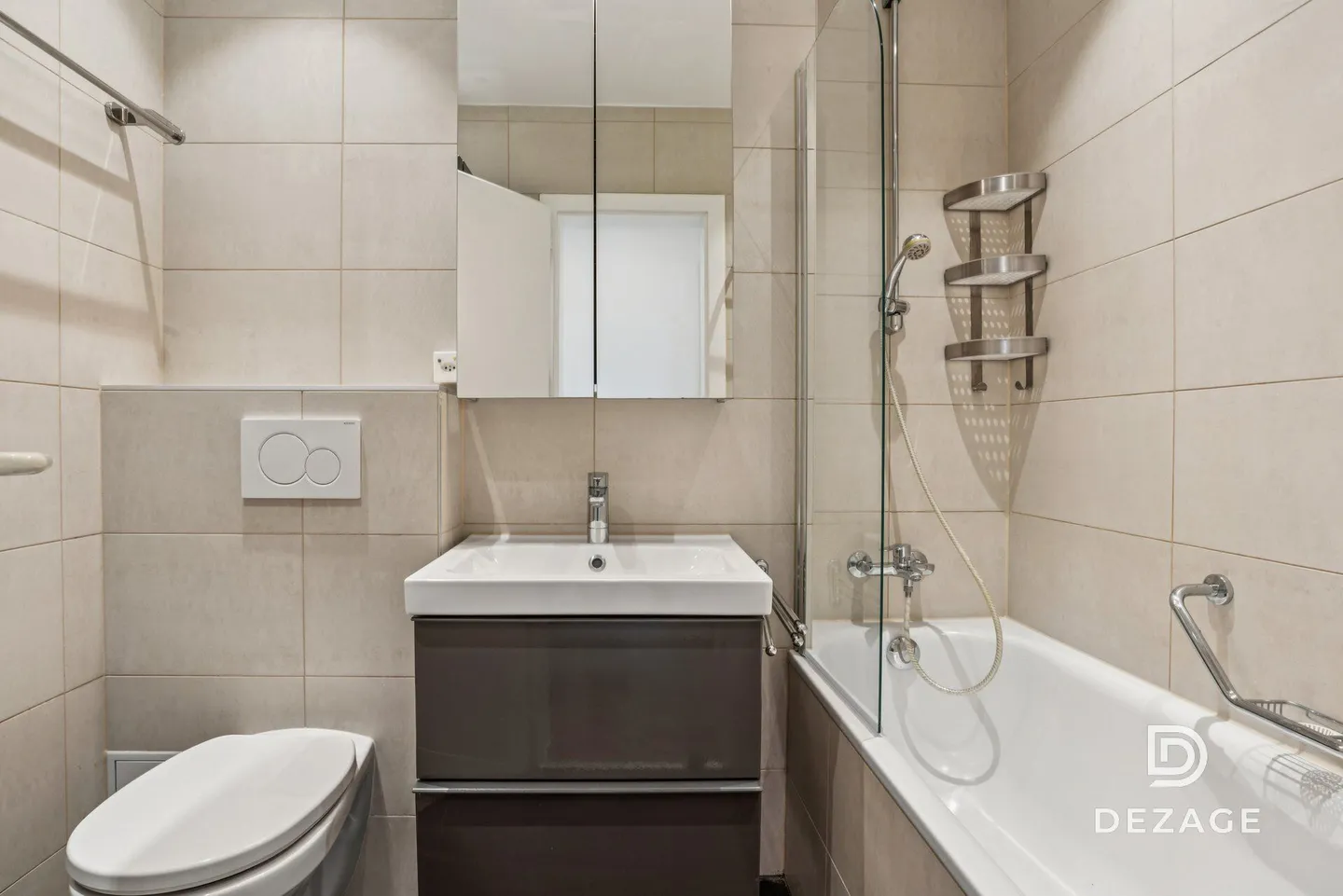 Appartement Familial Rénové avec Vue Lac - Photo 9 sur 12