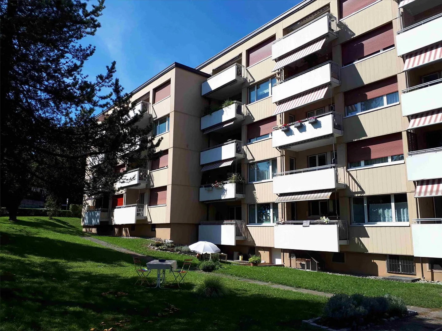 Appartamento 3.5 stanze conveniente - Foto 1 di 6