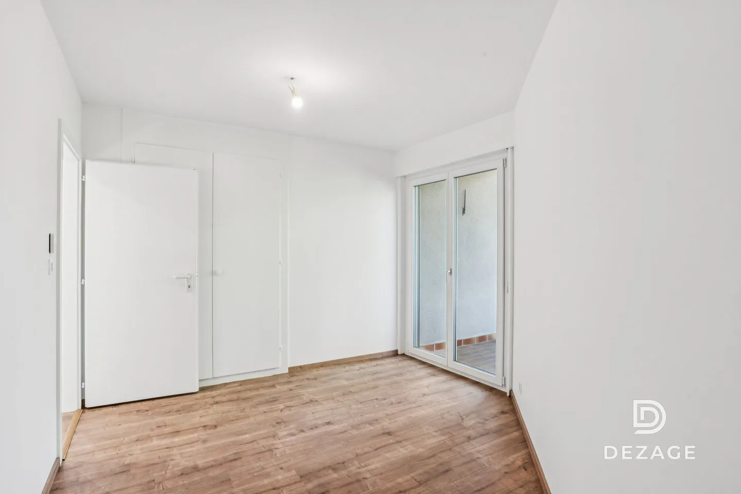 Appartement Familial Rénové avec Vue Lac - Photo 10 sur 12