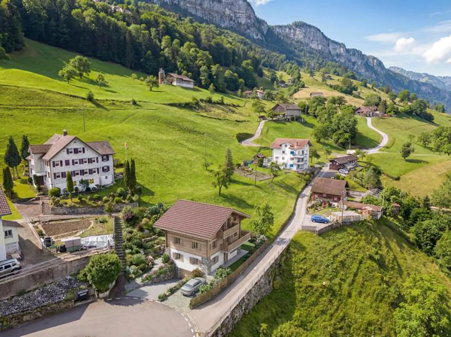 CHANCE IN SEELISBERG – LAND WITH A VIEW - Photo 1 of 8