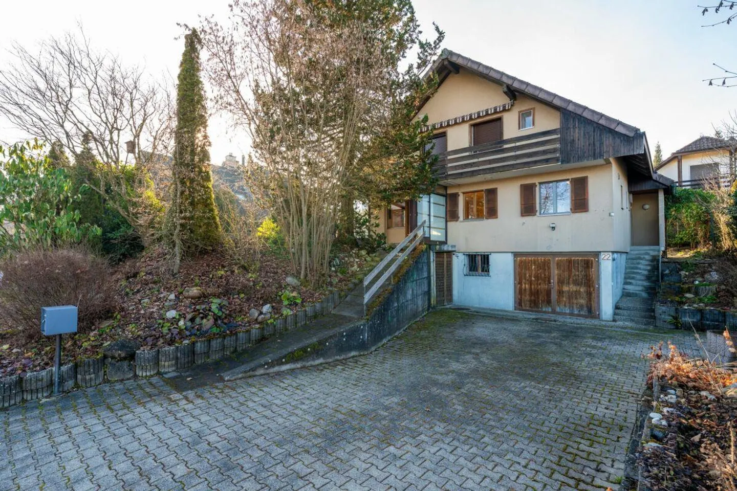 Charmantes Freistehendes Haus mit Garten - Foto 2 von 13