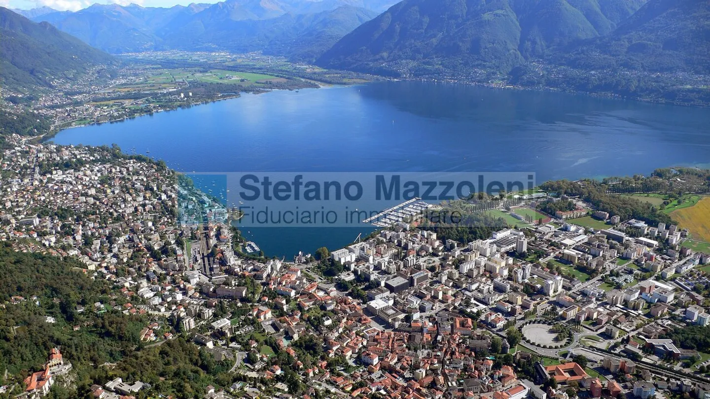 LOCARNO - Villa Moderna con Vista sul Lago Maggiore - Foto 1 di 1