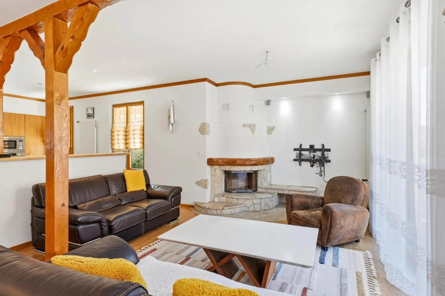 Charming Penthouse in Villars - Photo 2 of 8