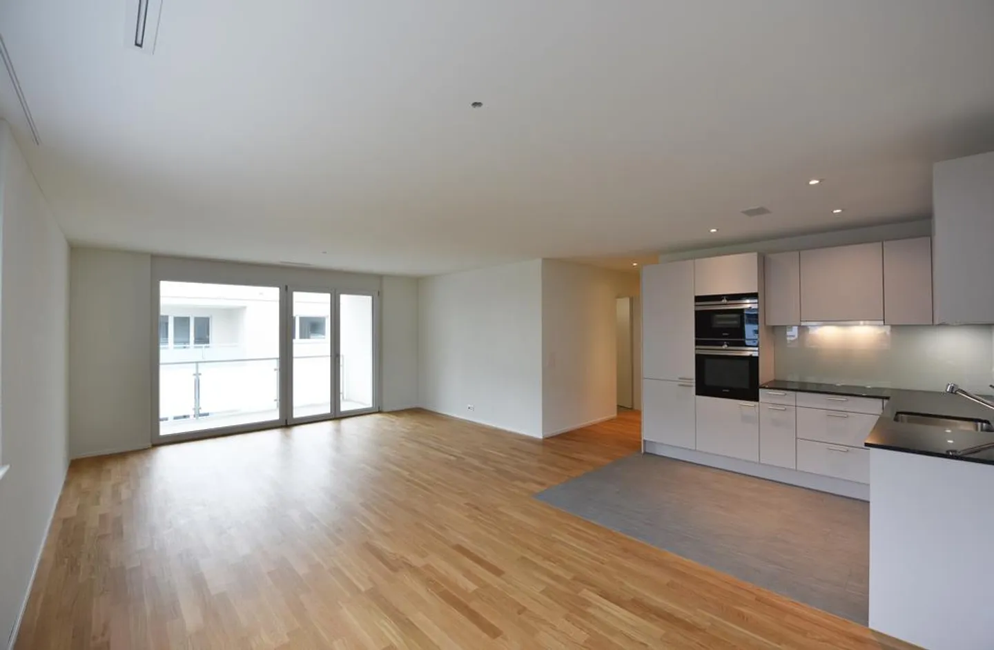 Moderne Wohnung im Herzen von Schmerikon - Foto 4 von 8