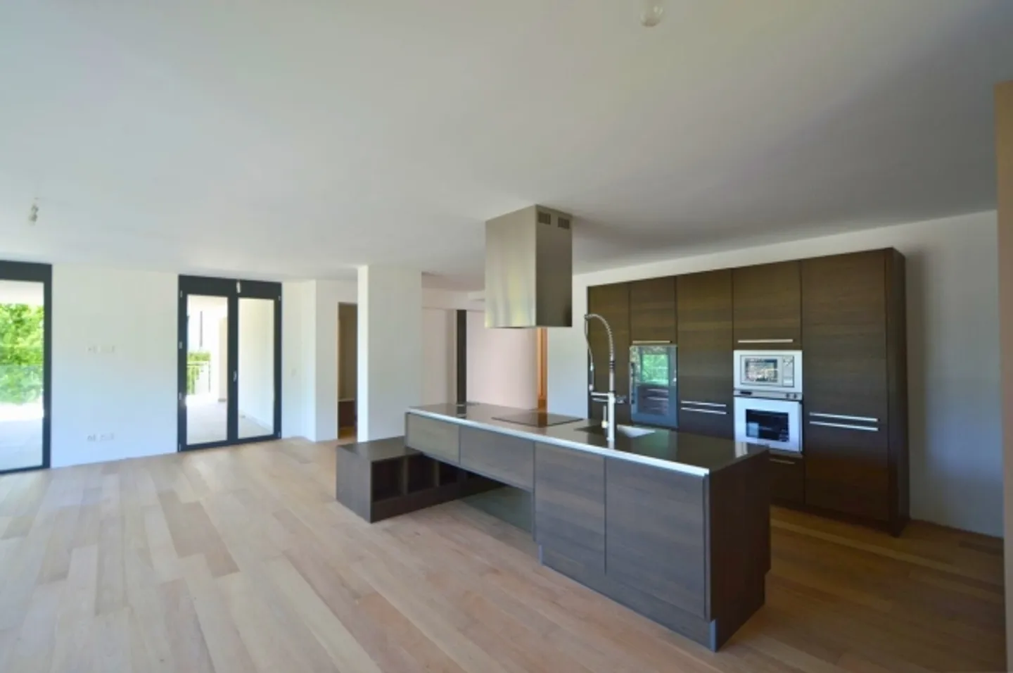 Spacious apartment in a convenient location - Photo 10 of 15