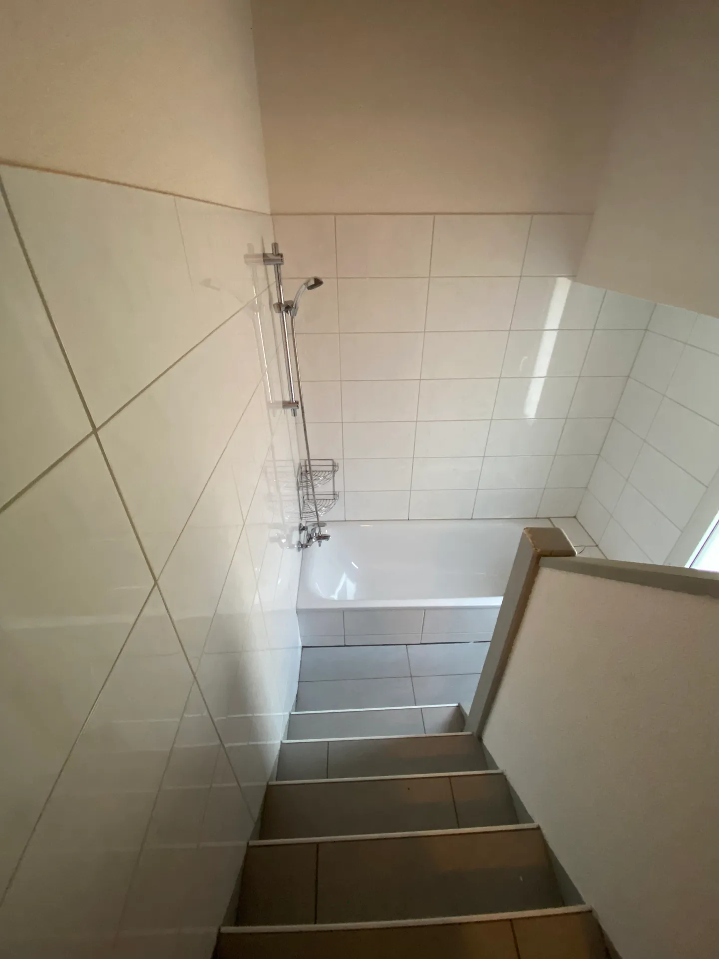 Appartamento in affitto - Foto 5 di 6