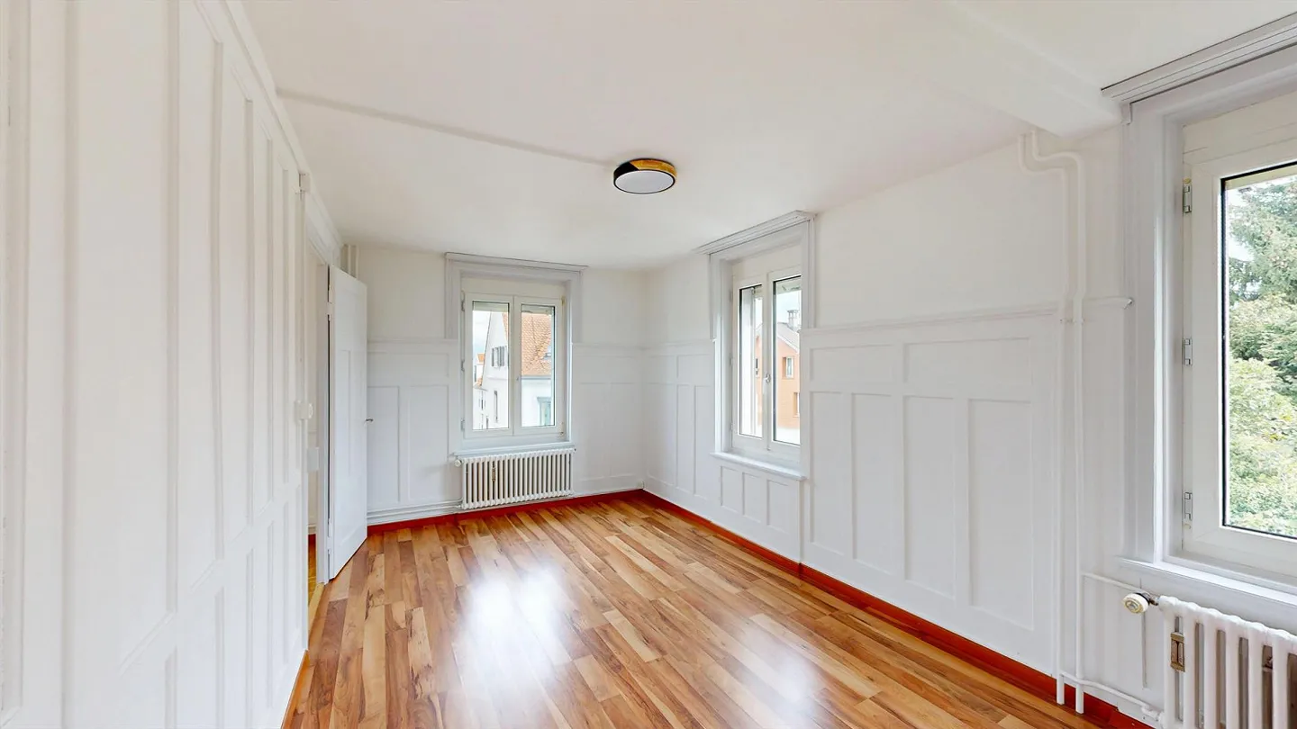 Appartement élégant dans un ancien bâtiment - Photo 4 sur 6