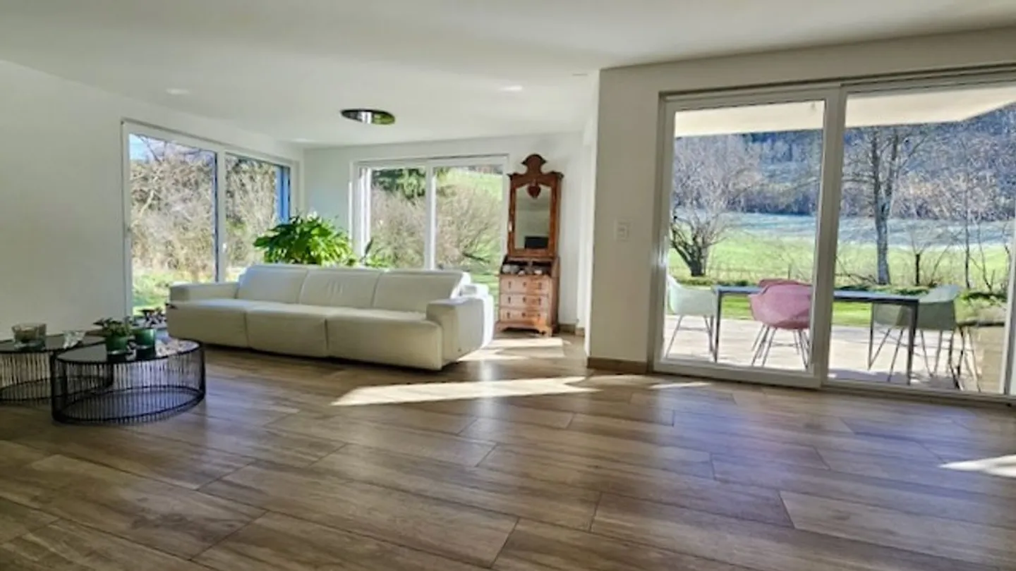 Semi-detached villa located in a pleasant sought-after area of Fleurier - Photo 6 of 13