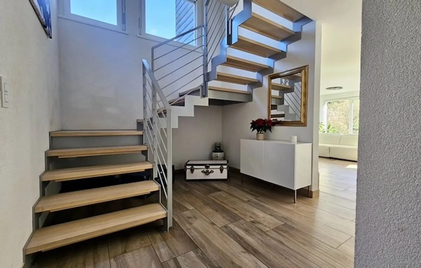 Semi-detached villa located in a pleasant sought-after area of Fleurier - Photo 4 of 13