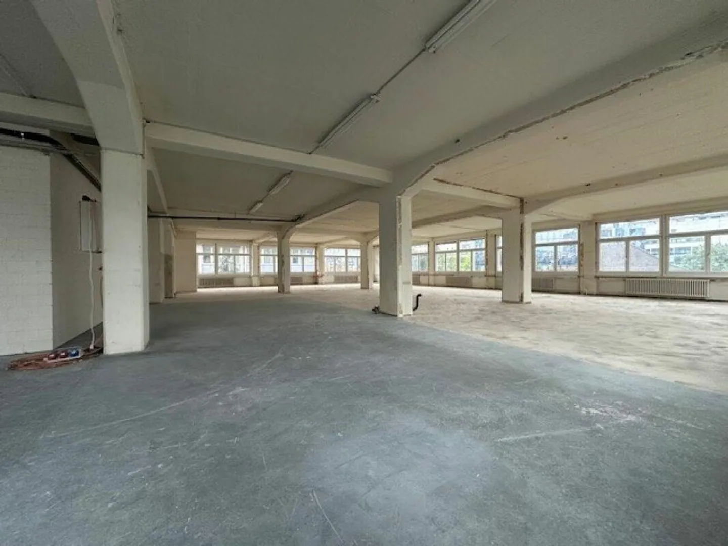 Gewerberäumlichkeiten im Rohbau - Foto 2 von 5