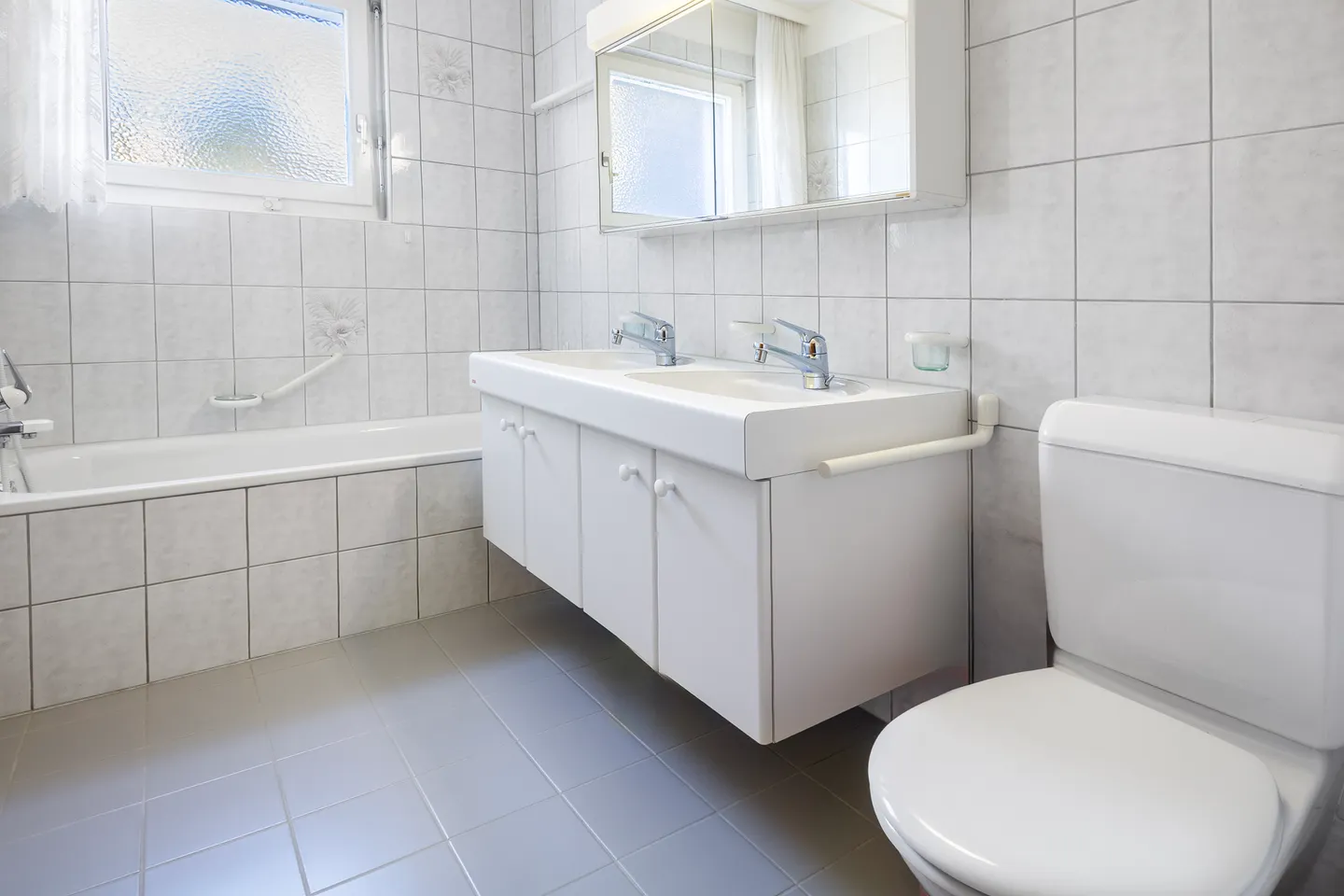 Geräumige Wohnung mit Seeblick im Herzen von Minusio - Foto 7 von 8