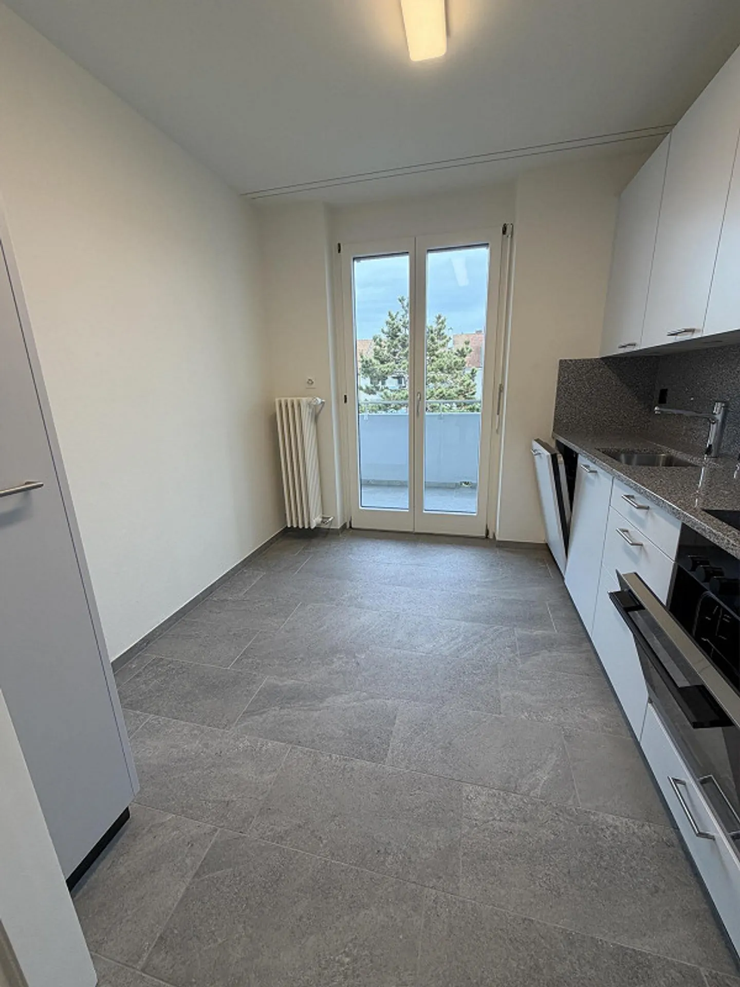 Appartamento cooperativo di 3 stanze - Foto 2 di 7