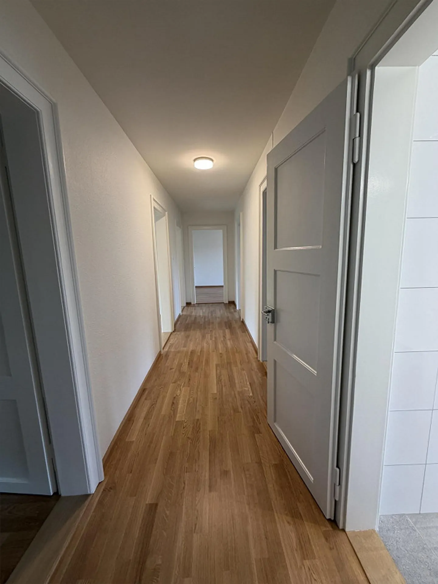 Appartamento cooperativo di 3 stanze - Foto 3 di 7