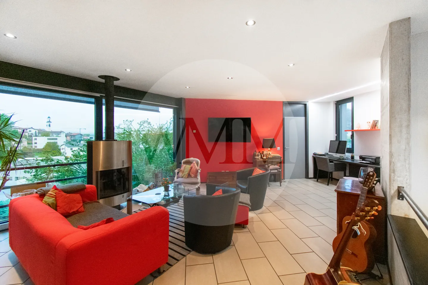 Moderne Villa mit Garten und Terrasse - Foto 9 von 15