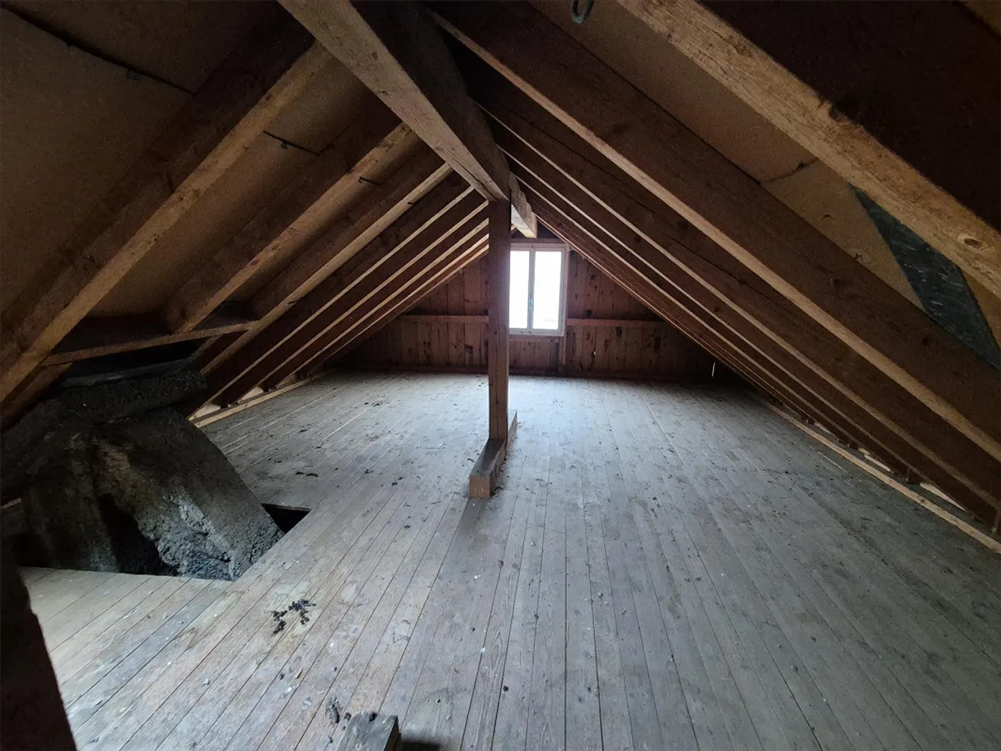 Listed property with great potential - Photo 9 of 16