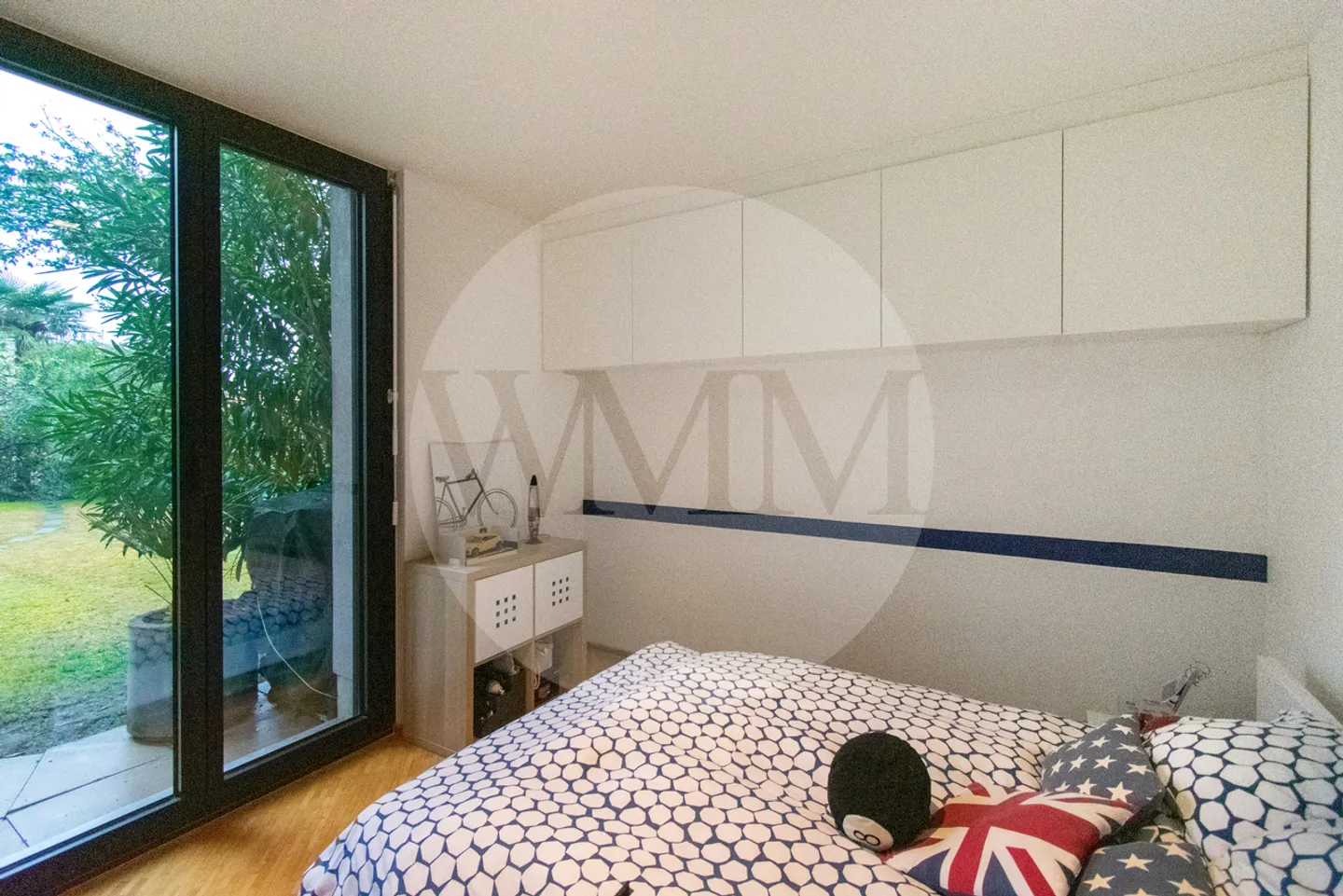 Moderne Villa mit Garten und Terrasse - Foto 13 von 15