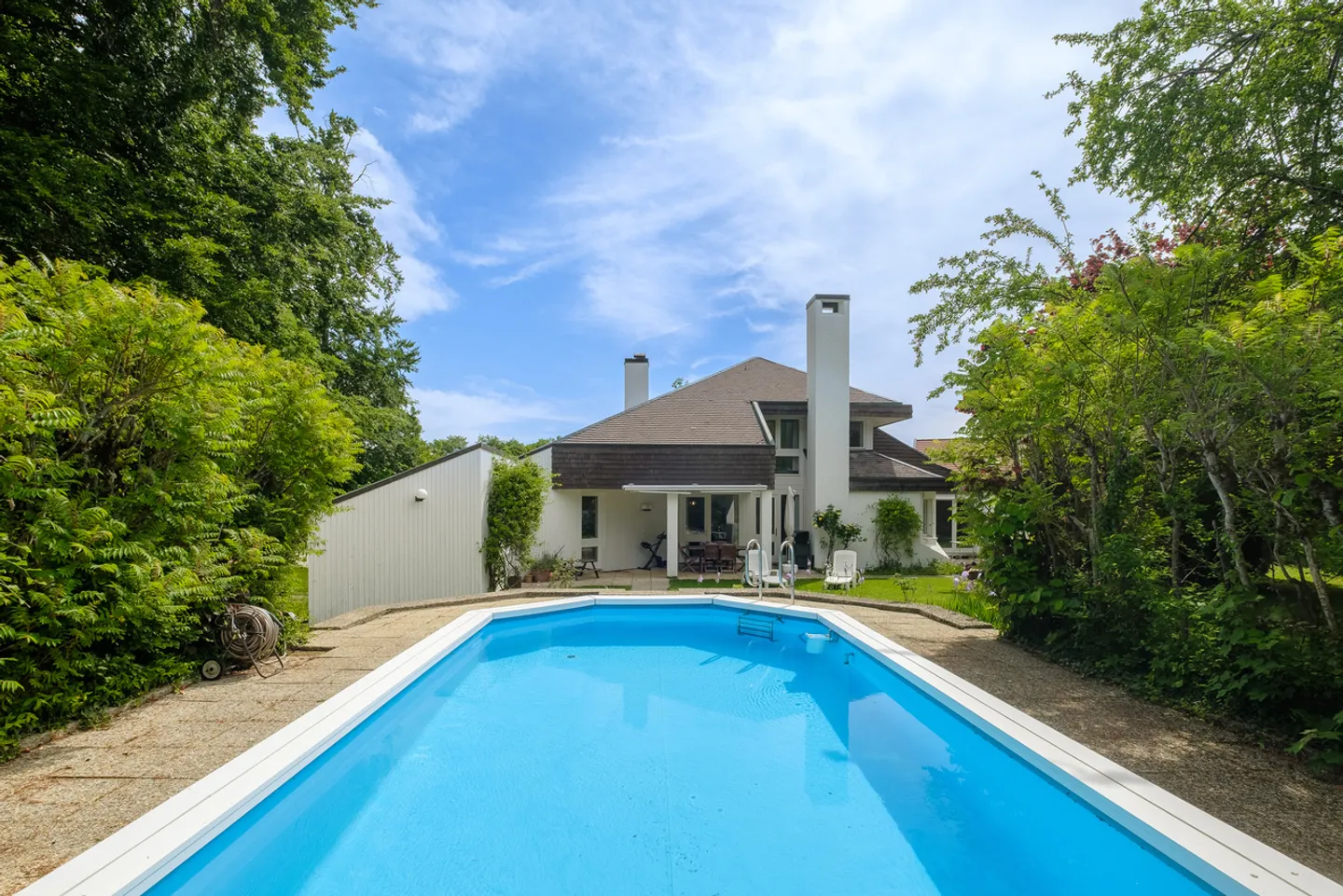 Privileged living environment for this family property in Gingins - Photo 13 of 16
