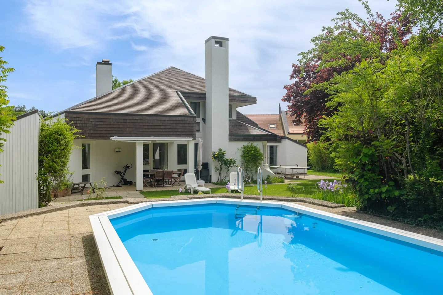 Privileged living environment for this family property in Gingins - Photo 16 of 16