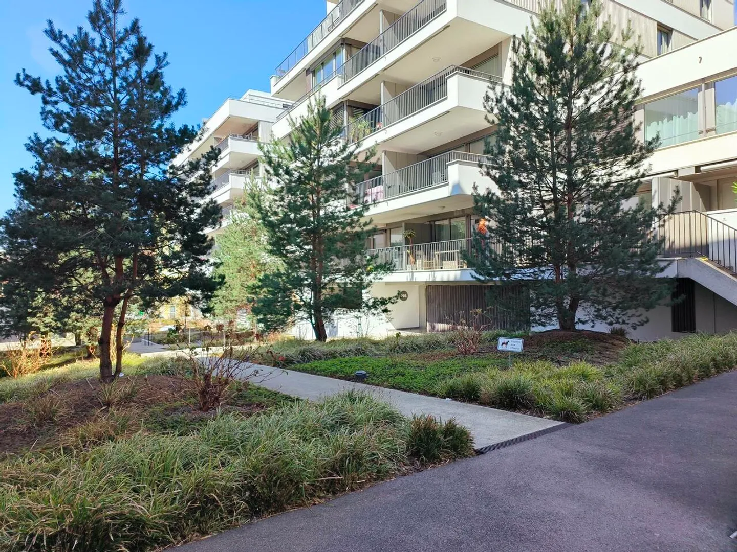 New apartment with large terrace and balcony in the city center - Photo 3 of 9