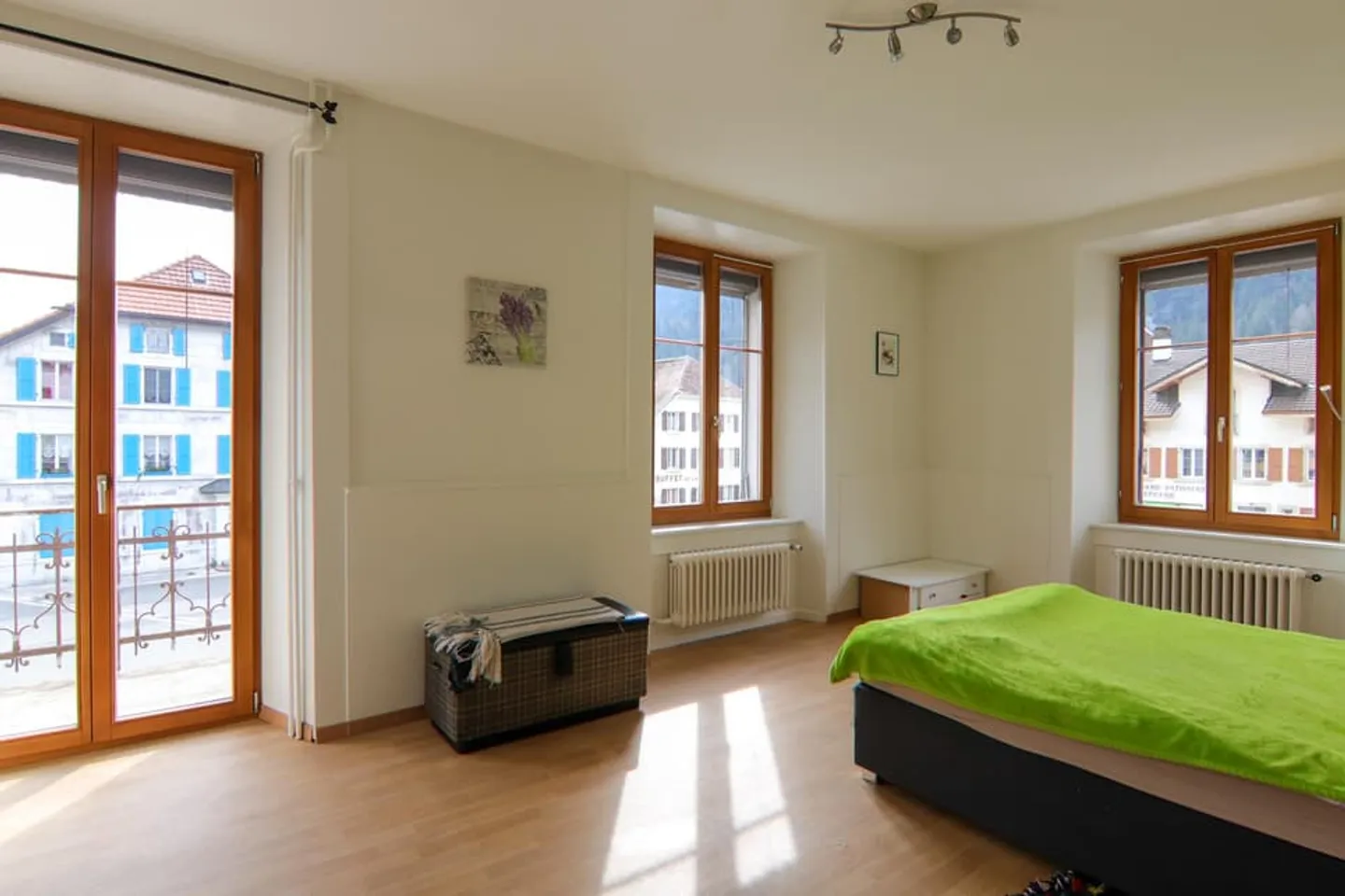 Immeuble de rendement avec restaurant - Photo 7 sur 8