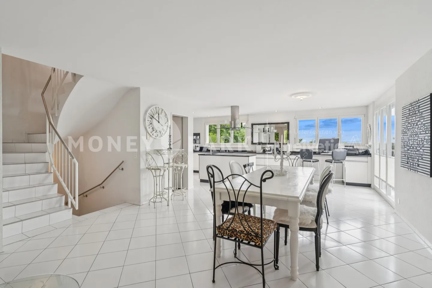 Vivere con vista - Casa di 5,5 stanze ben curata al Pfannenstiel - Foto 4 di 10