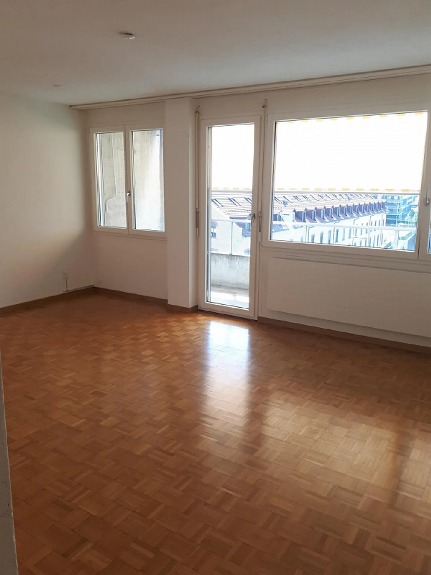 Appartamento 2.5 camere affascinante - Foto 2 di 7
