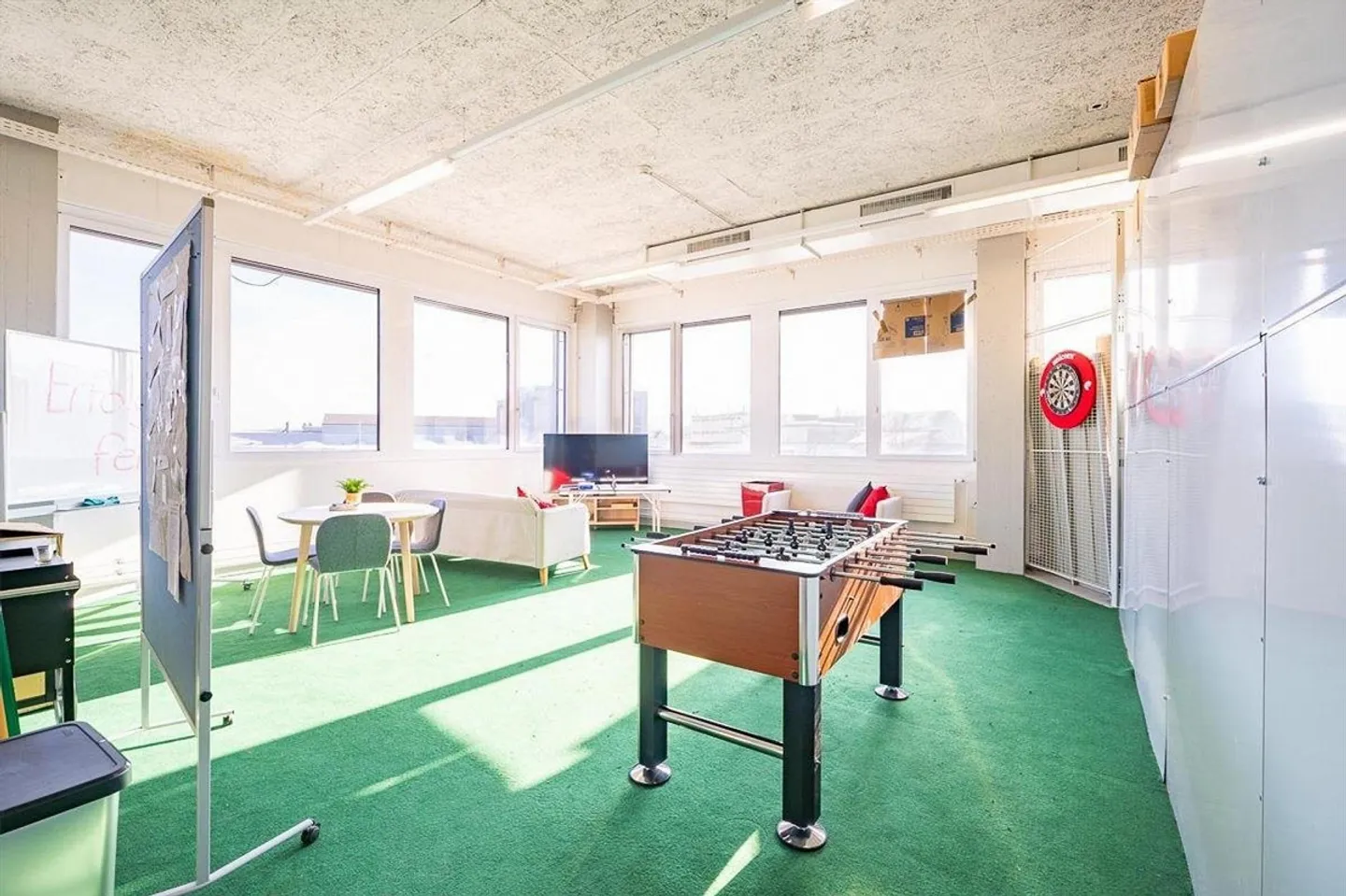 Commercial Exhibition Space 300 - 720 m² - Photo 7 of 9