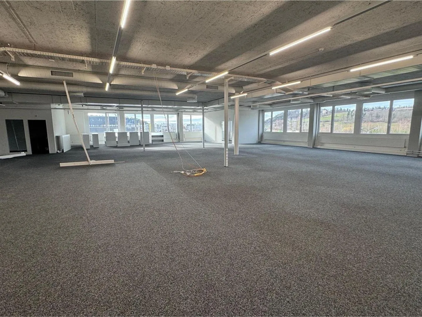 Commercial Exhibition Space 300 - 720 m² - Photo 8 of 9