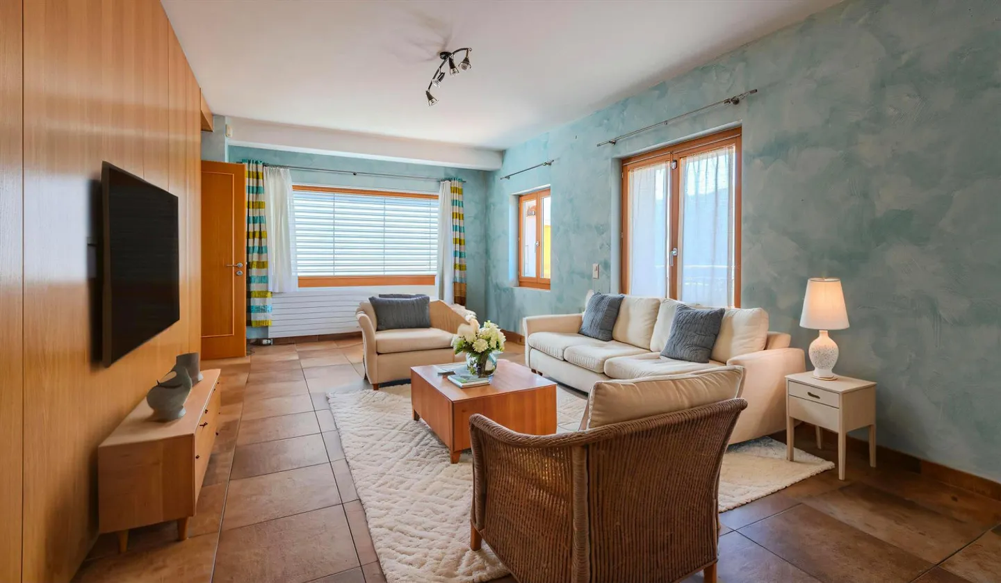 Stupenda Villa con Vista Panoramica sul Lago ad Agarone-Cugnasco - Foto 6 di 9