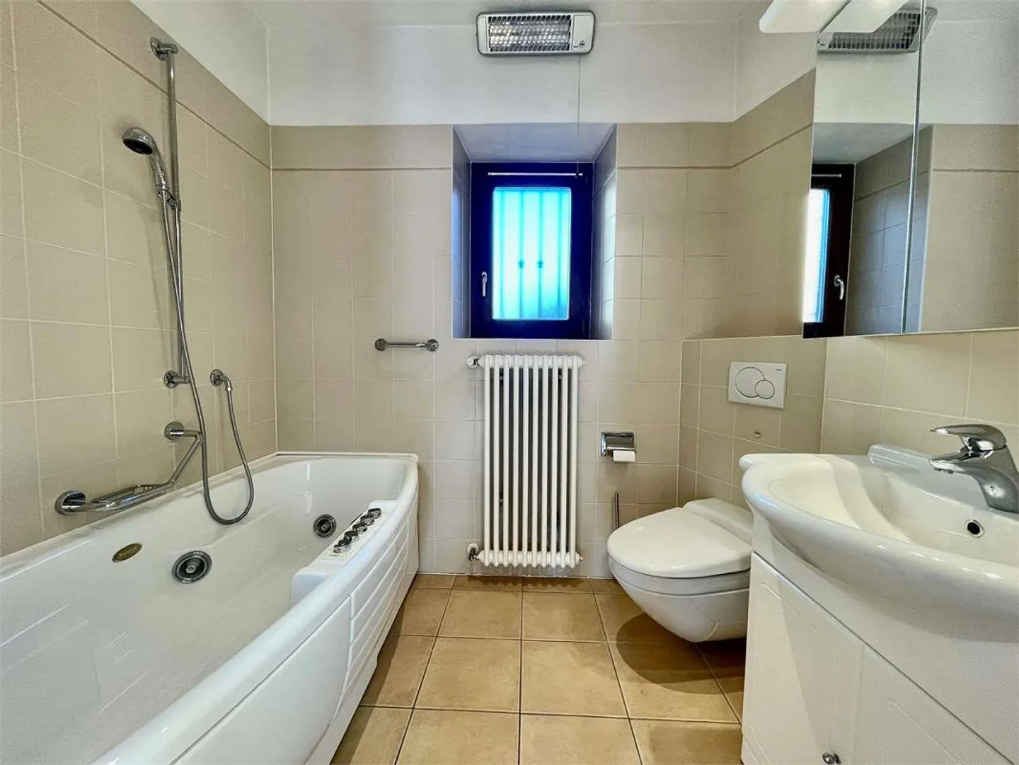 Einkommenshaus in Vacallo - Foto 2 von 5