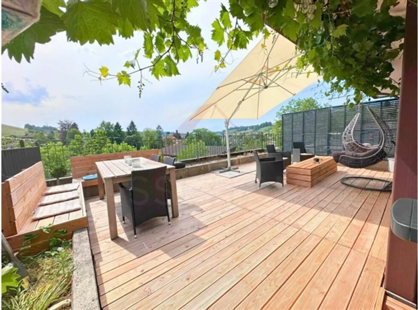 «Ihr neues Zuhause auf 126 m² - stilvolle 5.5-Zimmer-Wohnung in Huttwil» - Foto 1 von 8