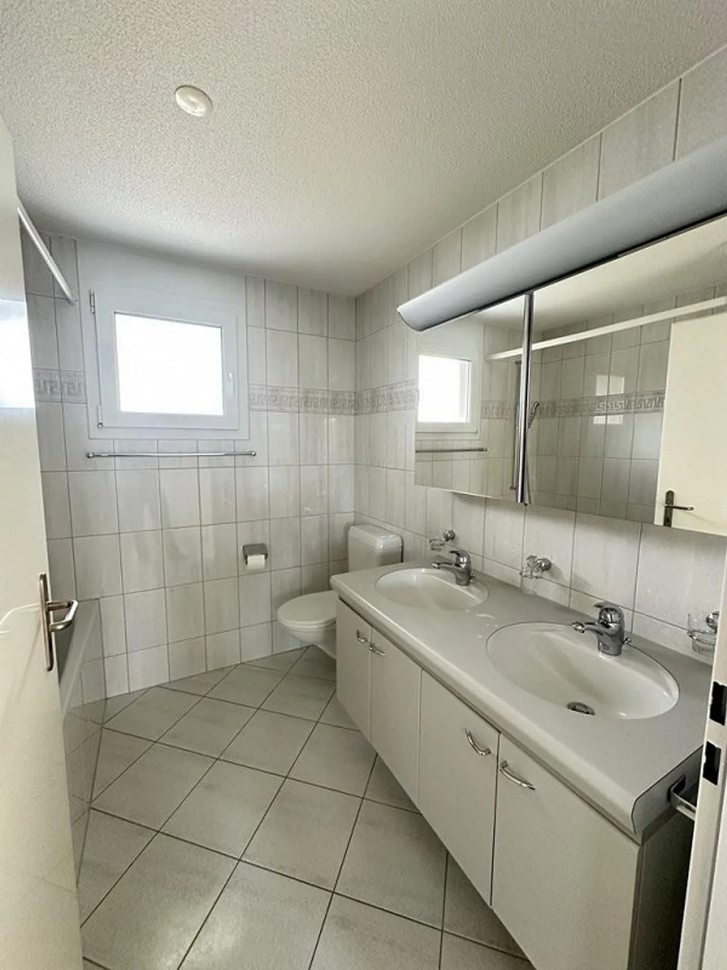 Beautiful, spacious apartment in a quiet environment! - Photo 4 of 7