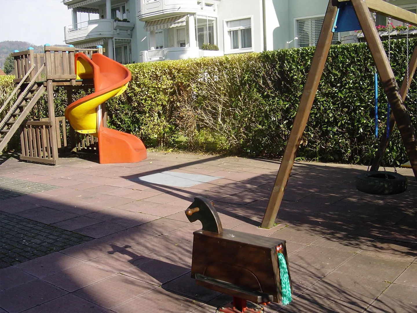 Appartement 4.5 pièces dans un emplacement central et calme à Reinach - Photo 14 sur 18