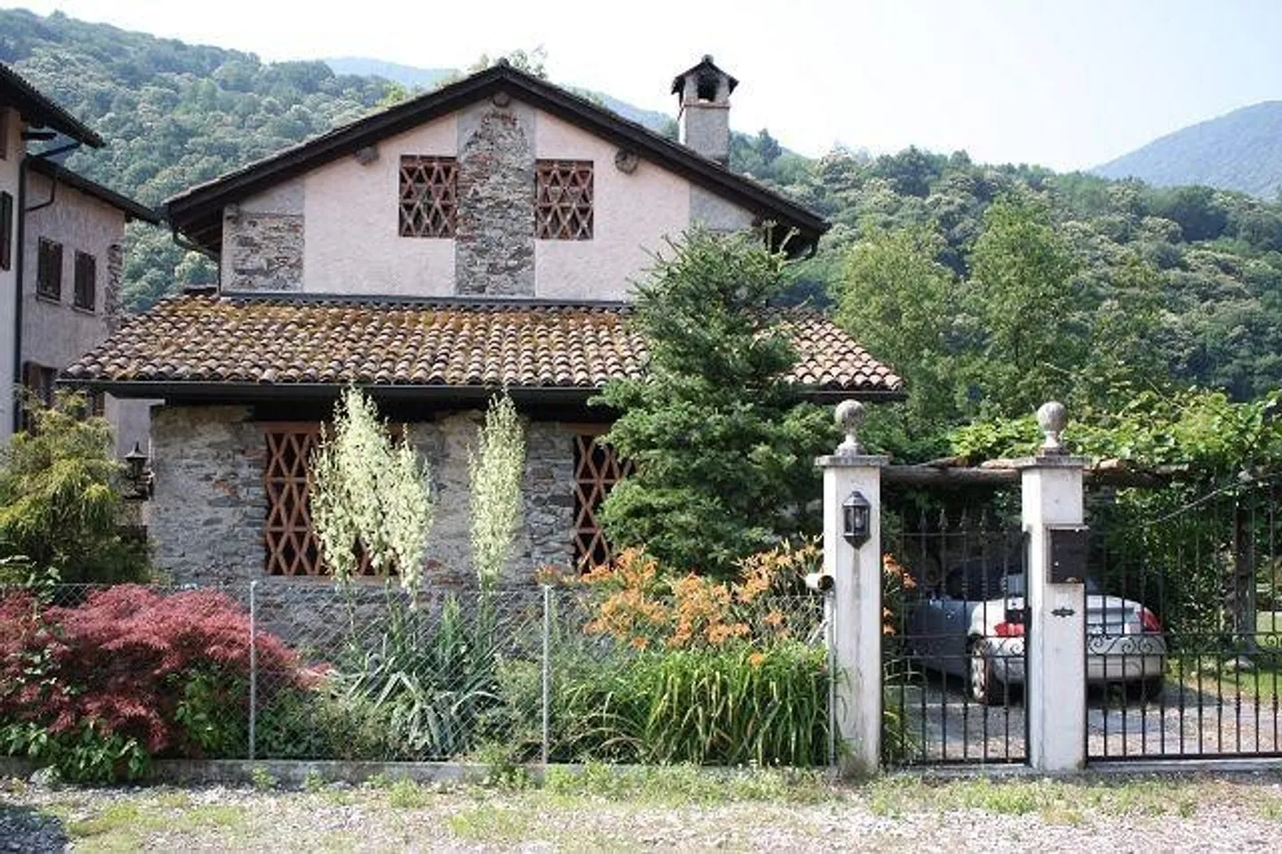Maison de noyau spacieuse et confortable à Albonago - Photo 2 sur 13