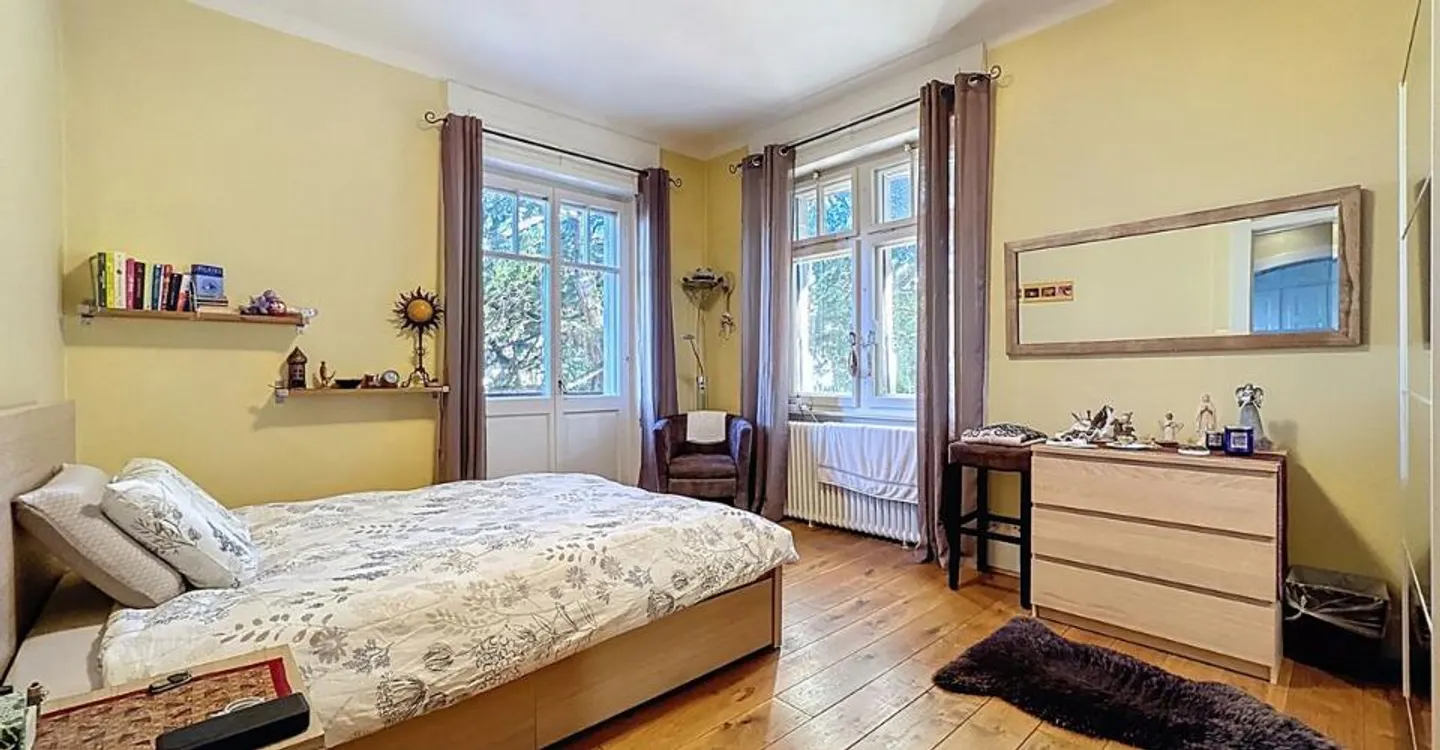 Außergewöhnliches Herrenhaus im Herzen eines bewaldeten Parks - Foto 8 von 12