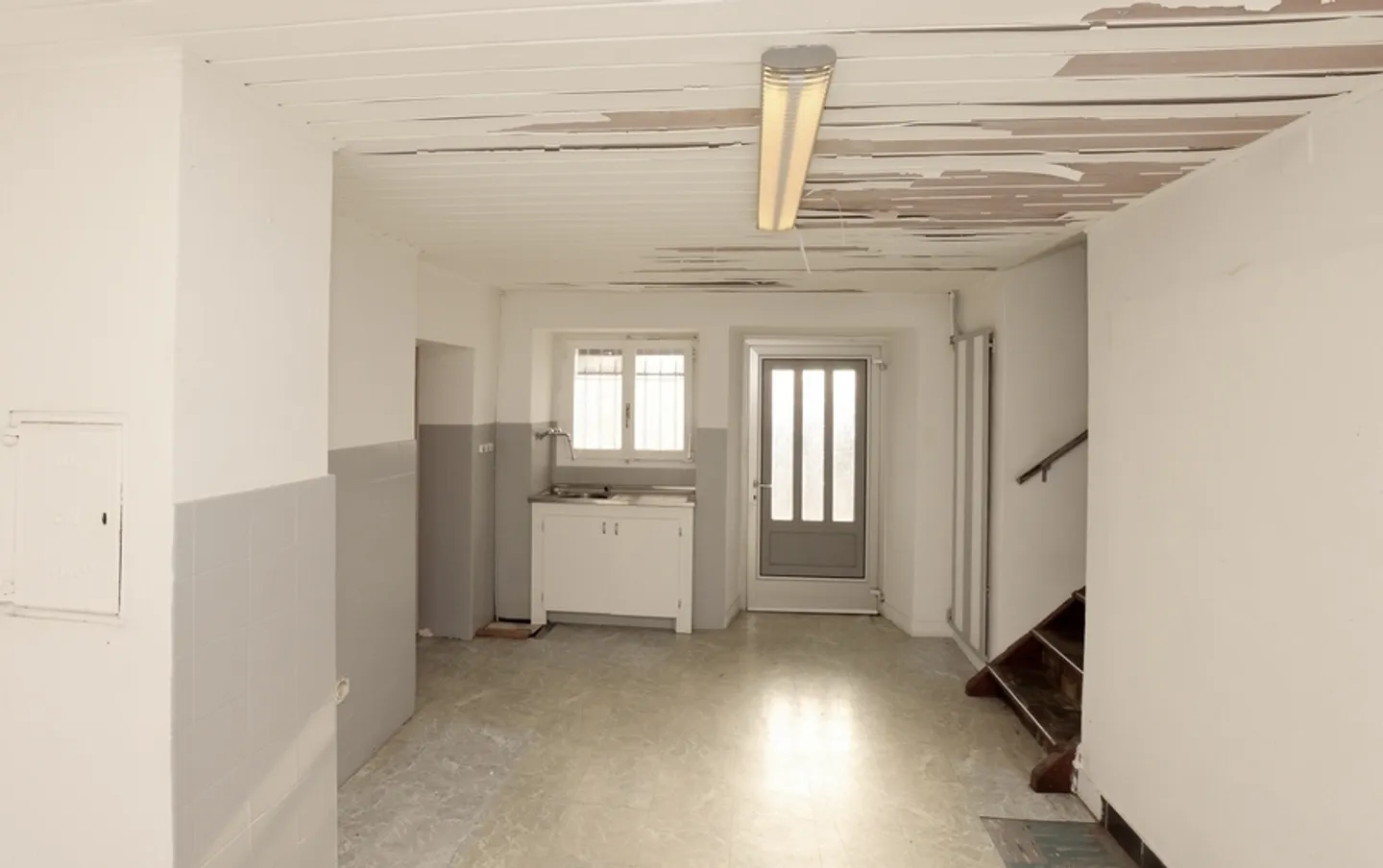 Zu verkaufen auf dem Land ein einfaches Familienhaus zu restaurieren - Foto 5 von 15