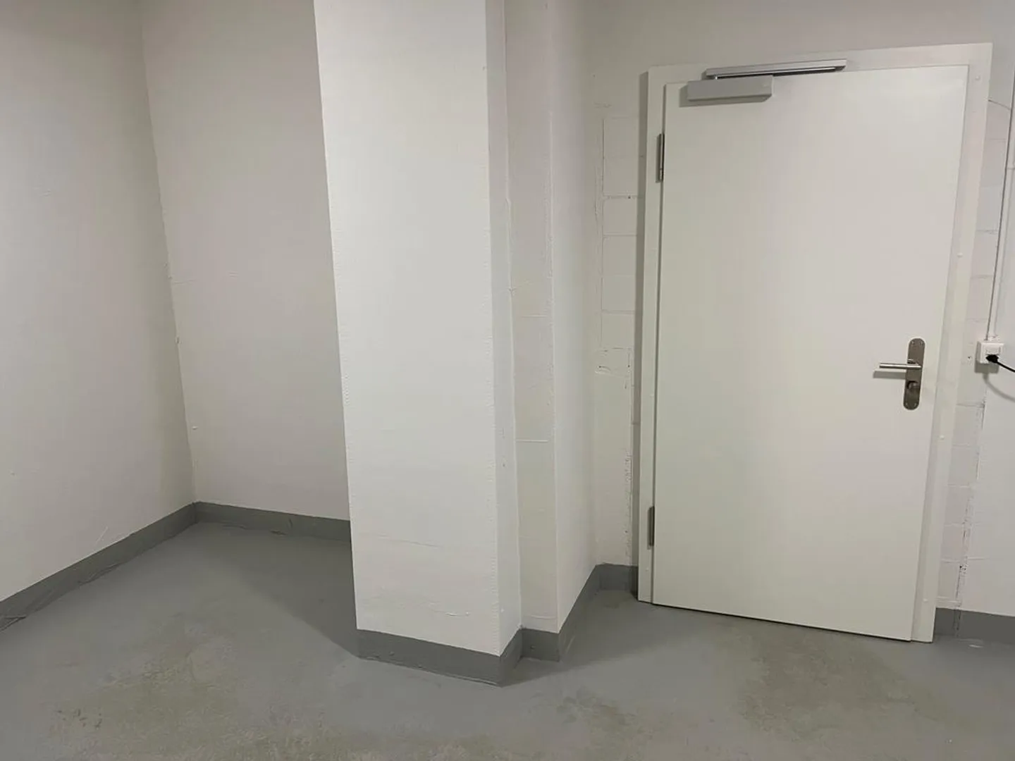 Espace de bricolage spacieux dans un excellent emplacement ! - Photo 3 sur 8