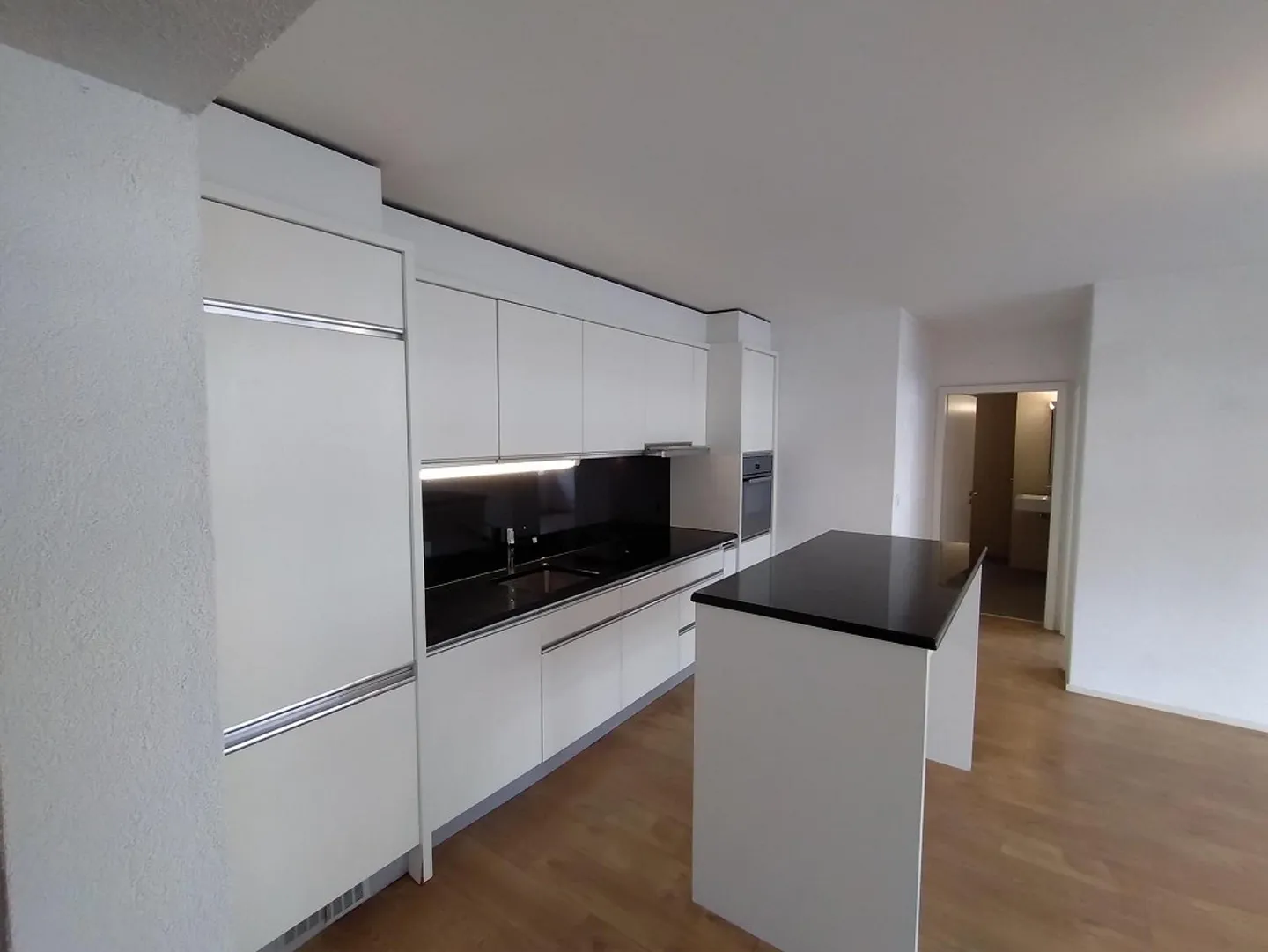 Central Apartment Seeks Tenants - Photo 6 of 10