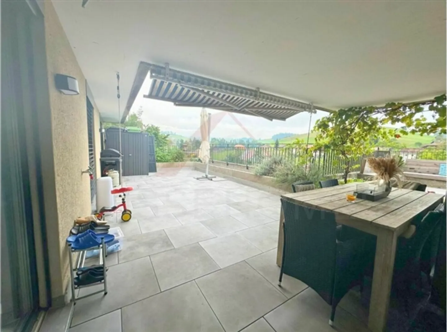 «Ihr neues Zuhause auf 126 m² - stilvolle 5.5-Zimmer-Wohnung in Huttwil» - Foto 3 von 8